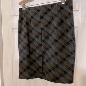 Grey plaid pencil skirt